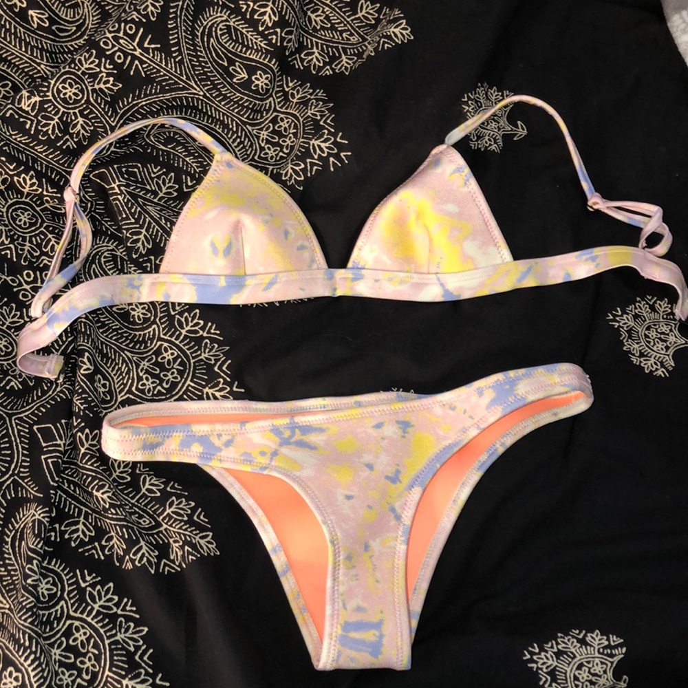 Triangl Tie Dye bikini set